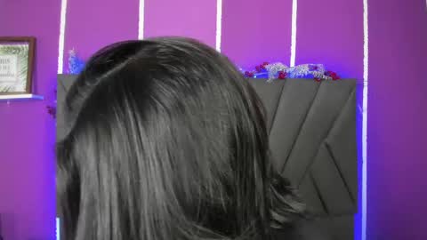 kim  online show from March 2025 08:00:01 PM