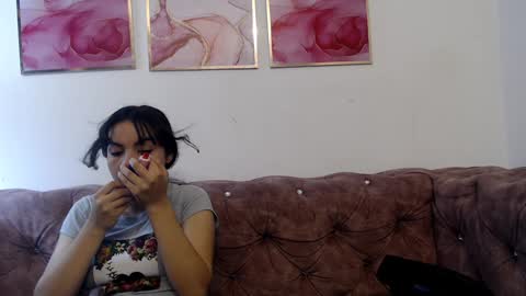Snapshot of kim_lennon chatting on February 2025 11:12:01 AM K I M online show from February 2025 11:12:01 AM