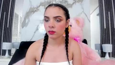 K I M online show from September 2025 12:43:02 PM