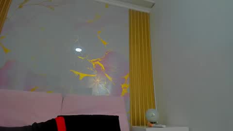 K I M online show from October 2025 01:32:02 PM