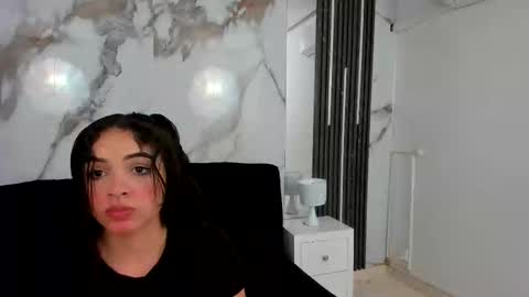 K I M online show from October 2025 01:14:01 PM