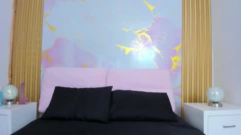 K I M online show from October 2025 09:26:02 PM