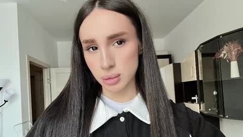 Kim Oberlin online show from March 2026 10:59:01 AM