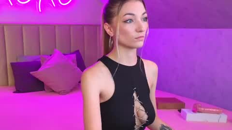 Snapshot of kimberlly_smith chatting on July 2026 11:48:01 PM kimberlly_smith online show from July 2026 11:48:01 PM