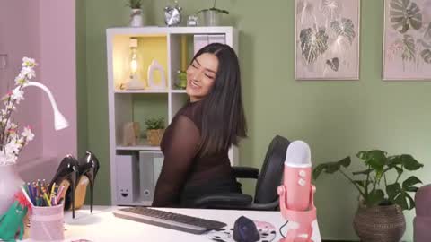 Kimberly 1200-1900 GMT-5 online show from July 2026 08:11:02 PM