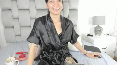 kimberly colle7 online show from February 2026 08:07:01 AM