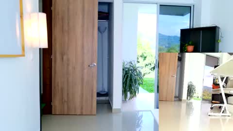 Melissa online show from December 2025 08:07:02 PM