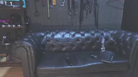  KIMBERLY SWAN  online show from February 2025 06:47:02 PM