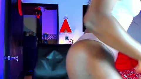 Kimberly Banks online show from December 2024 02:17:01 AM