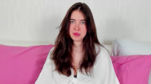 KimberlyBond online show from December 2025 07:18:01 PM