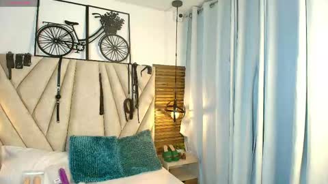 kimberlyfox_t online show from May 2026 12:43:01 PM