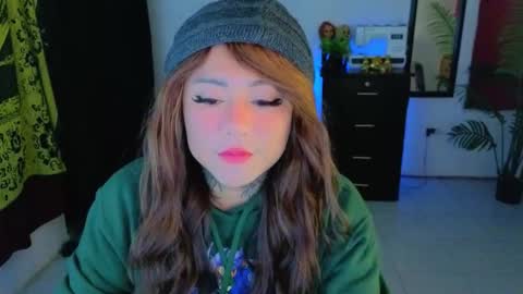 Kimberly Polizzi     online show from October 2025 12:00:02 AM