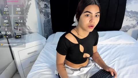 Kimberly Loren online show from October 2025 01:02:02 PM