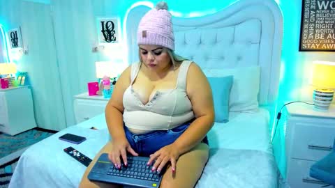 Snapshot of kimbrookss chatting on September 2025 11:00:02 AM KimBrooks online show from September 2025 11:00:02 AM