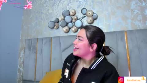  KIM  online show from November 2025 02:45:02 AM