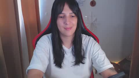 Kim 3 online show from December 2024 01:39:01 PM