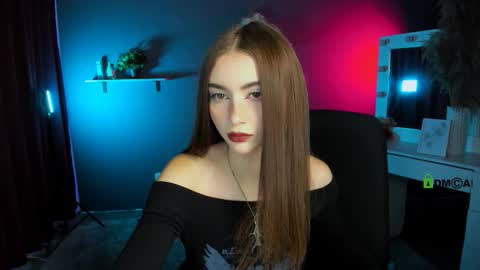 kimi_glow online show from September 2025 12:53:01 PM