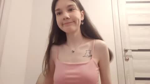 Lina  online show from April 2026 10:47:02 AM