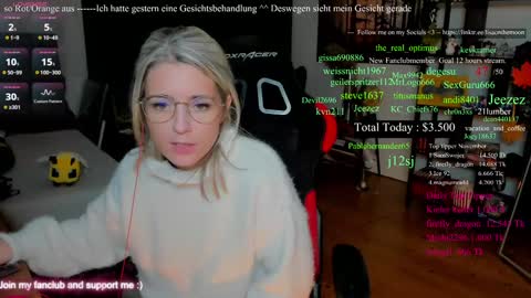 Wolfs Girl online show from November 2025 02:48:02 AM