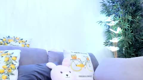 Natalie online show from September 2025 08:42:02 PM