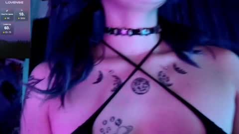 Snapshot of kimlennox_ chatting on September 2025 02:05:02 PM online show from September 2025 02:05:02 PM