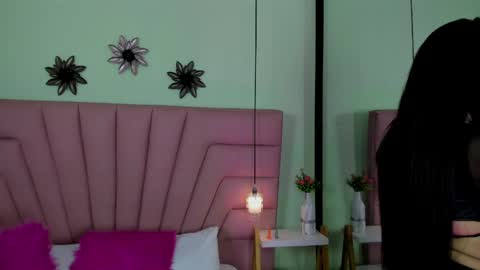 kimluna1 online show from April 2026 01:38:02 PM