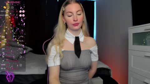 Snapshot of kimmy1_powell chatting on February 2025 03:02:01 AM kimmy1_powell online show from February 2025 03:02:01 AM