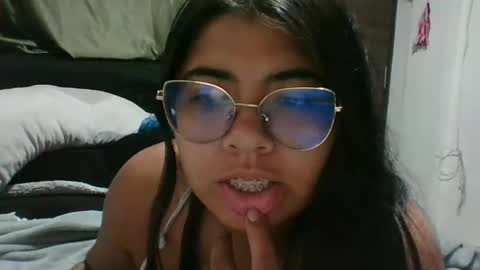 Snapshot of kimmy_kimmy_ chatting on December 2024 04:53:02 AM Kimmy online show from December 2024 04:53:02 AM