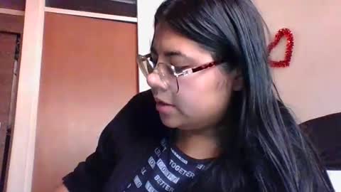 Snapshot of kimmy_kimmy_ chatting on January 2025 09:15:02 PM Kimmy online show from January 2025 09:15:02 PM