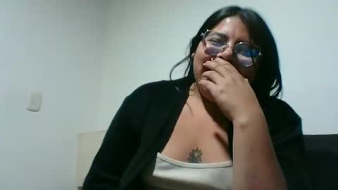 Snapshot of kimmy_kimmy_ chatting on January 2025 05:40:02 AM Kimmy online show from January 2025 05:40:02 AM