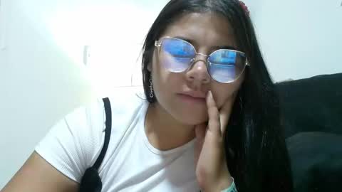 Snapshot of kimmy_kimmy_ chatting on March 2025 12:51:01 AM Kimmy online show from March 2025 12:51:01 AM