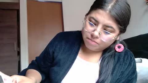 Snapshot of kimmy_kimmy_ chatting on March 2025 05:13:01 PM Kimmy online show from March 2025 05:13:01 PM