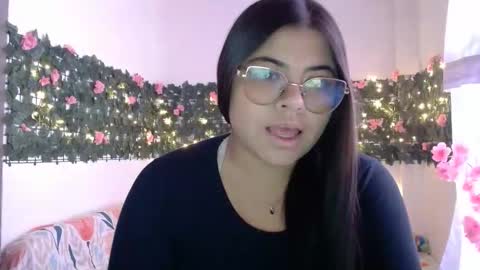 Snapshot of kimmy_kimmy_ chatting on November 2025 09:31:02 PM Kimmy online show from November 2025 09:31:02 PM