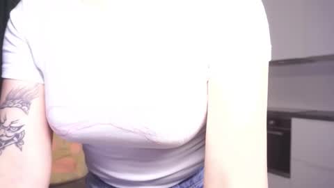 Kim online show from December 2025 05:29:01 PM