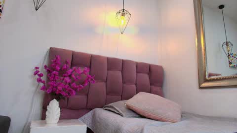 kimvery online show from April 2026 08:26:01 PM