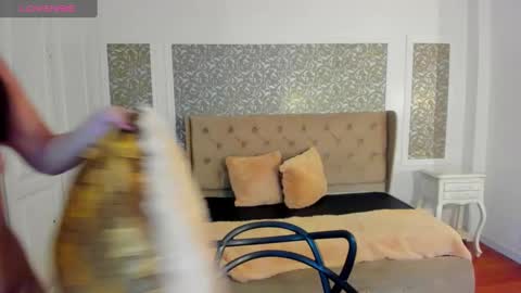 Kim online show from December 2024 10:45:01 PM