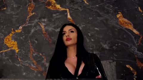 Kim Wilmes online show from December 2024 05:50:02 PM