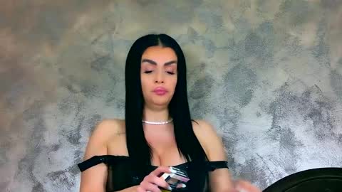 Snapshot of kimwilmes chatting on April 2026 06:47:02 AM Kim Wilmes online show from April 2026 06:47:02 AM