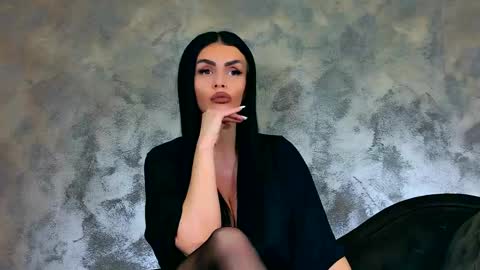 Snapshot of kimwilmes chatting on May 2026 12:21:02 PM Kim Wilmes online show from May 2026 12:21:02 PM