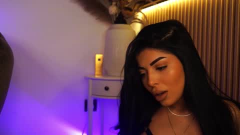 Andreea online show from September 2025 08:03:01 PM