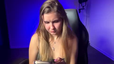 kinci06 online show from March 2025 11:27:01 PM