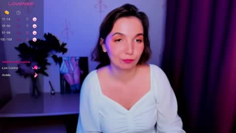 Hazel online show from October 2025 09:37:01 PM