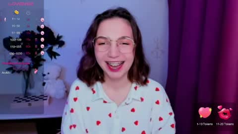 Hazel online show from April 2026 06:10:01 PM