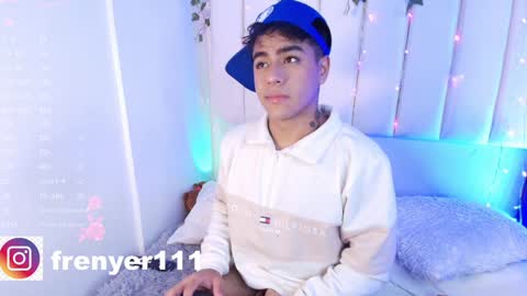 Snapshot of king_azahell chatting on January 2025 02:48:02 AM king help me reach 100 likes online show from January 2025 02:48:02 AM