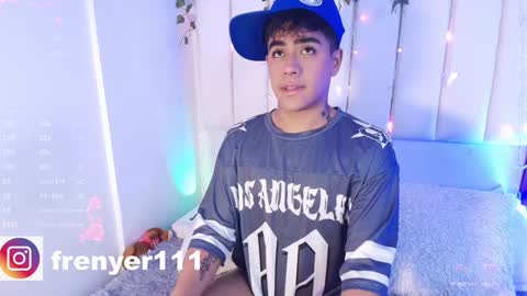 Snapshot of king_azahell chatting on January 2025 03:17:01 AM king help me reach 100 likes online show from January 2025 03:17:01 AM