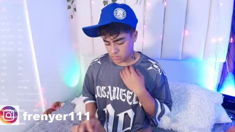 Snapshot of king_azahell chatting on January 2025 09:19:01 AM king help me reach 100 likes online show from January 2025 09:19:01 AM