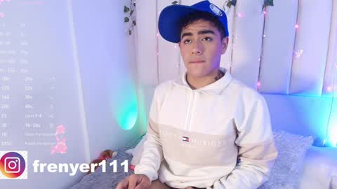 Snapshot of king_azahell chatting on January 2025 09:07:01 PM king help me reach 100 likes online show from January 2025 09:07:01 PM