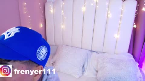 Snapshot of king_azahell chatting on February 2025 05:13:02 AM king help me reach 100 likes online show from February 2025 05:13:02 AM