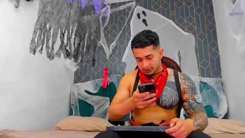 Angel Falconer online show from October 2025 02:10:01 AM