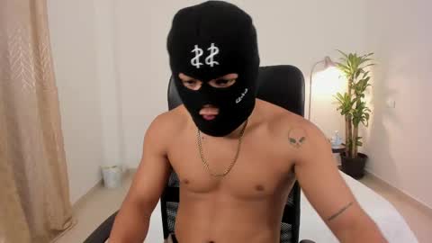 Snapshot of king_master77 chatting on February 2025 11:20:01 AM king_master77 online show from February 2025 11:20:01 AM